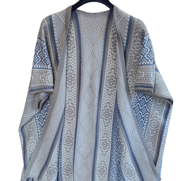 Poncho Womens Knit Sweater Warm Beige One Size Open Front Sleeveless Fashion New - Picture 10 of 11